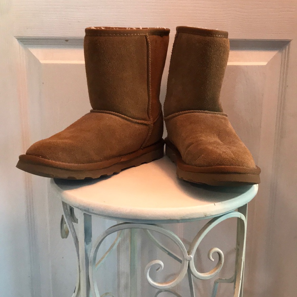 Time and Tru Kids Tan Suede Pull-On Boots